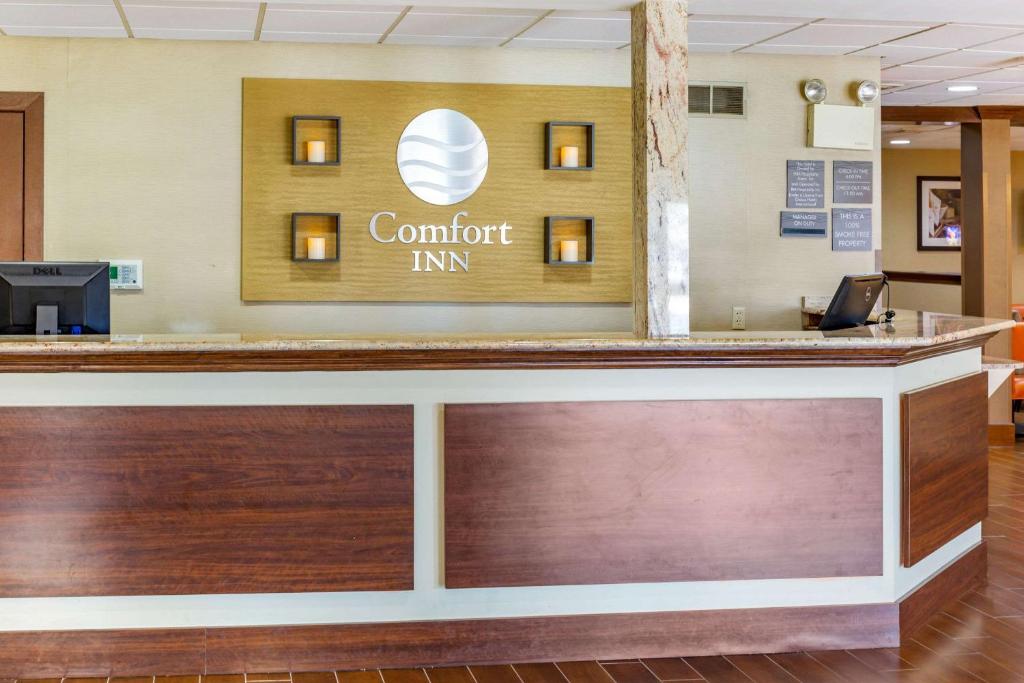 Comfort Inn Lancaster at Rockvale Main image 2